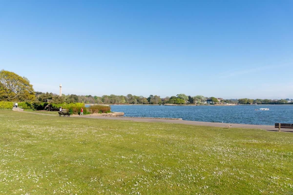 Park Lake View Poole Exterior foto